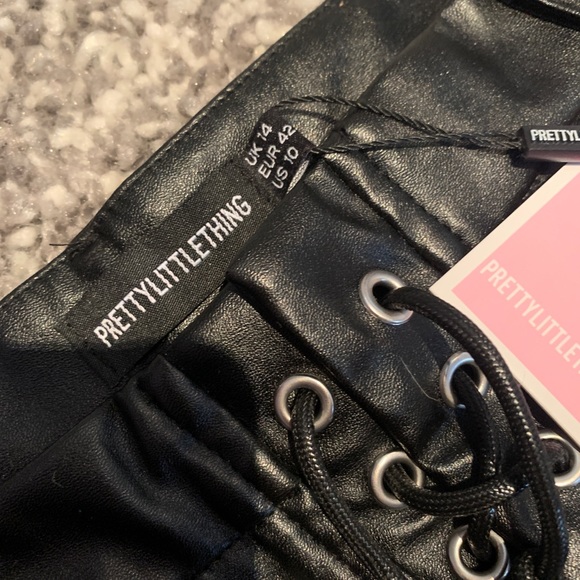 Pretty little thing faux-leather tie up pants - Picture 3 of 4